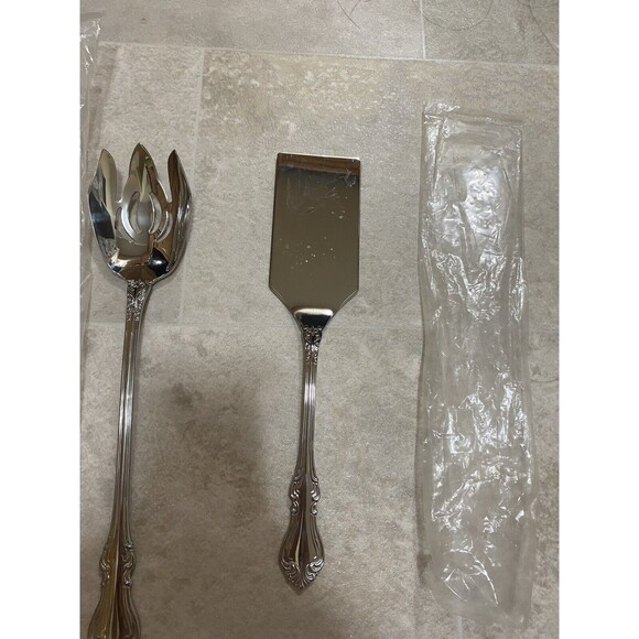 new Reed & Barton SHUBERT Stainless 18/10 Glossy salad fork and lasagna server - Picture 6 of 12